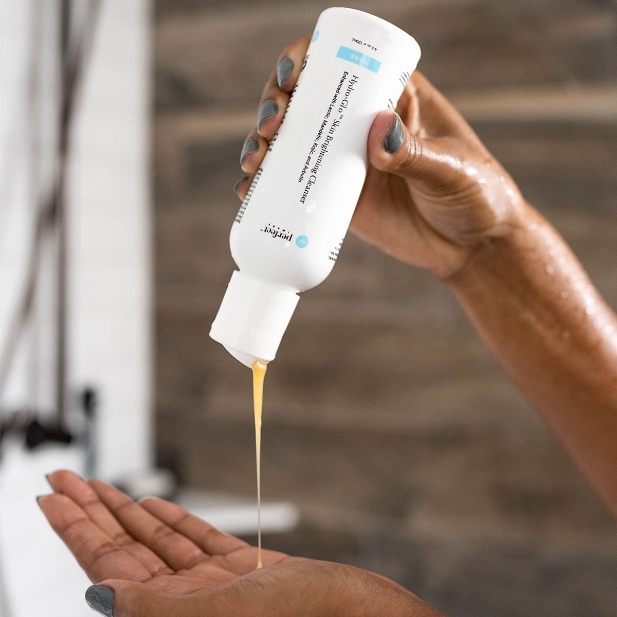 Hydro-Glo Skin Brightening Cleanser