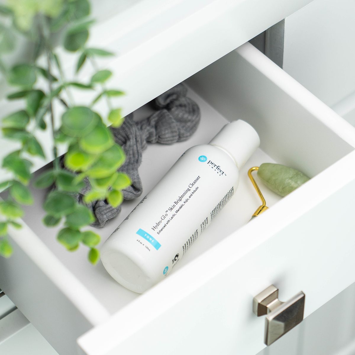Hydro-Glo Skin Brightening Cleanser